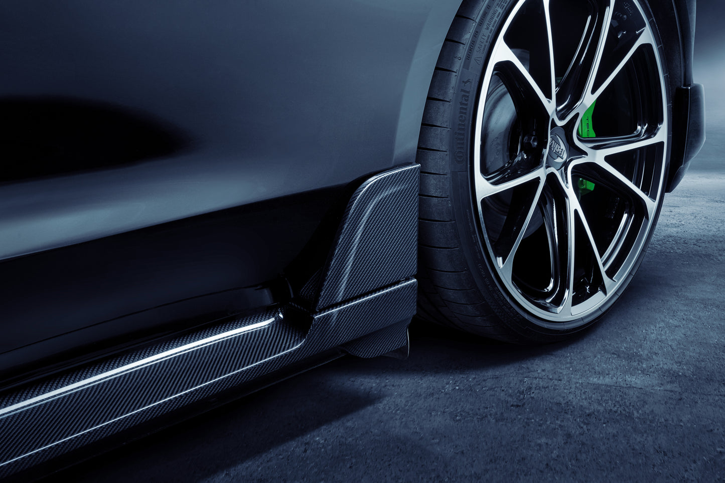 TECHART Carbon Side Skirts with Fin for 9J1 Taycan