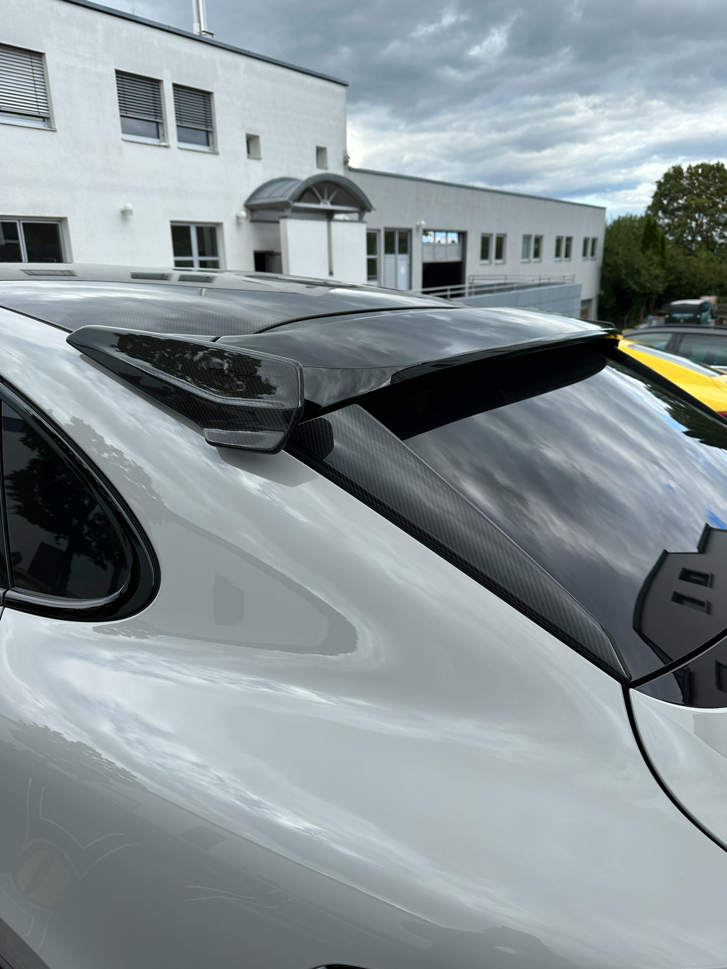 TECHART Carbon Aero Curtains Rear Hatch for 9YB(E3) Cayenne Coupe
