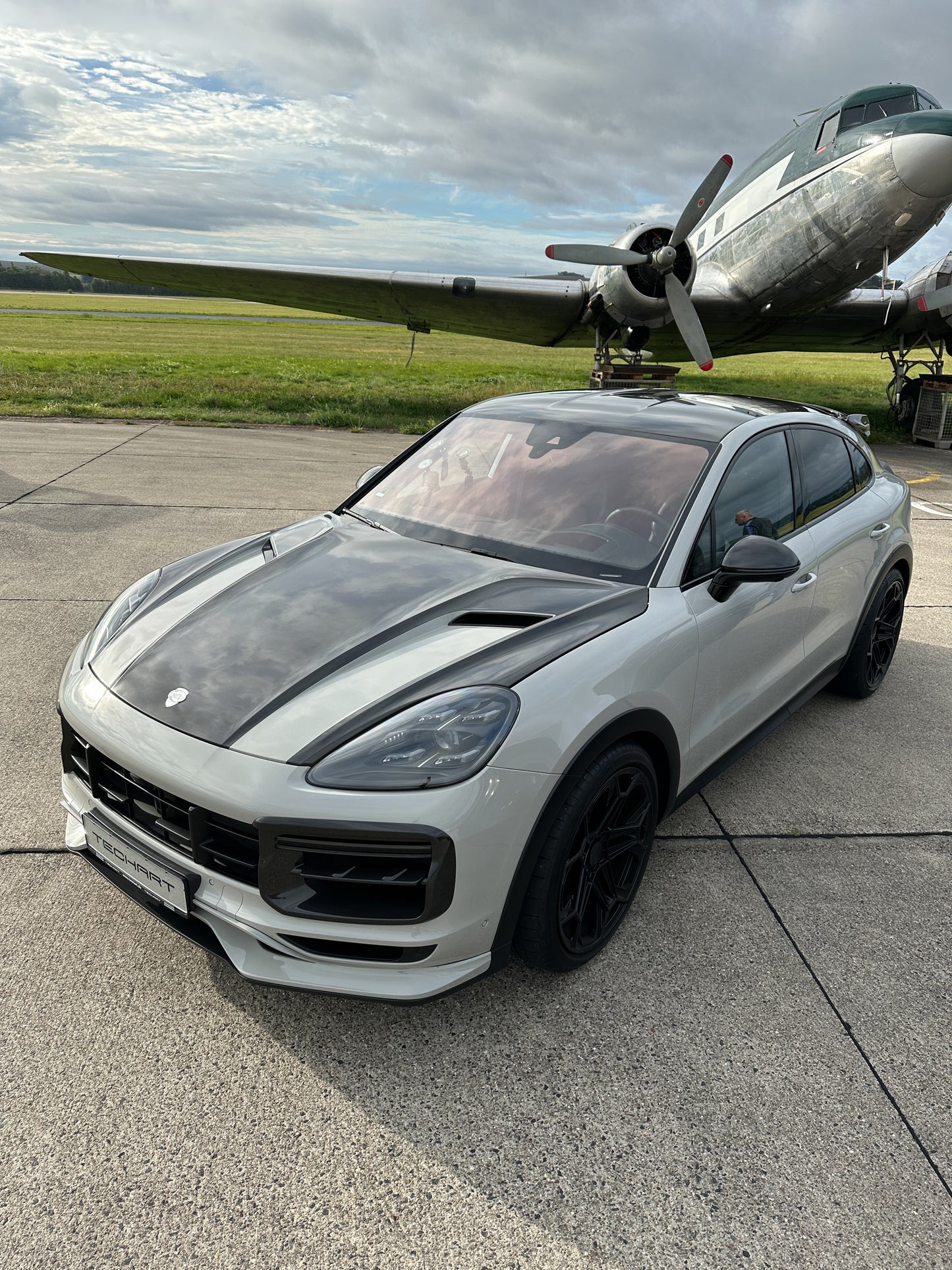 TECHART Carbon Aero Hood for 9YA/B (E3.1)Cayenne until MY23