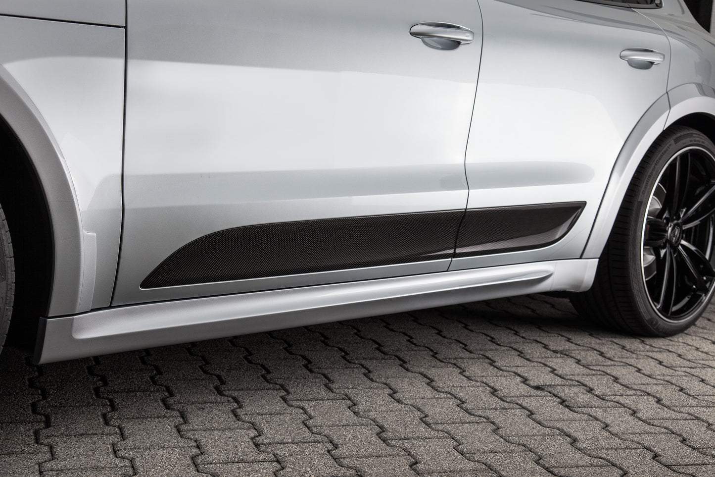 TECHART Side Skirts for 95B Macan