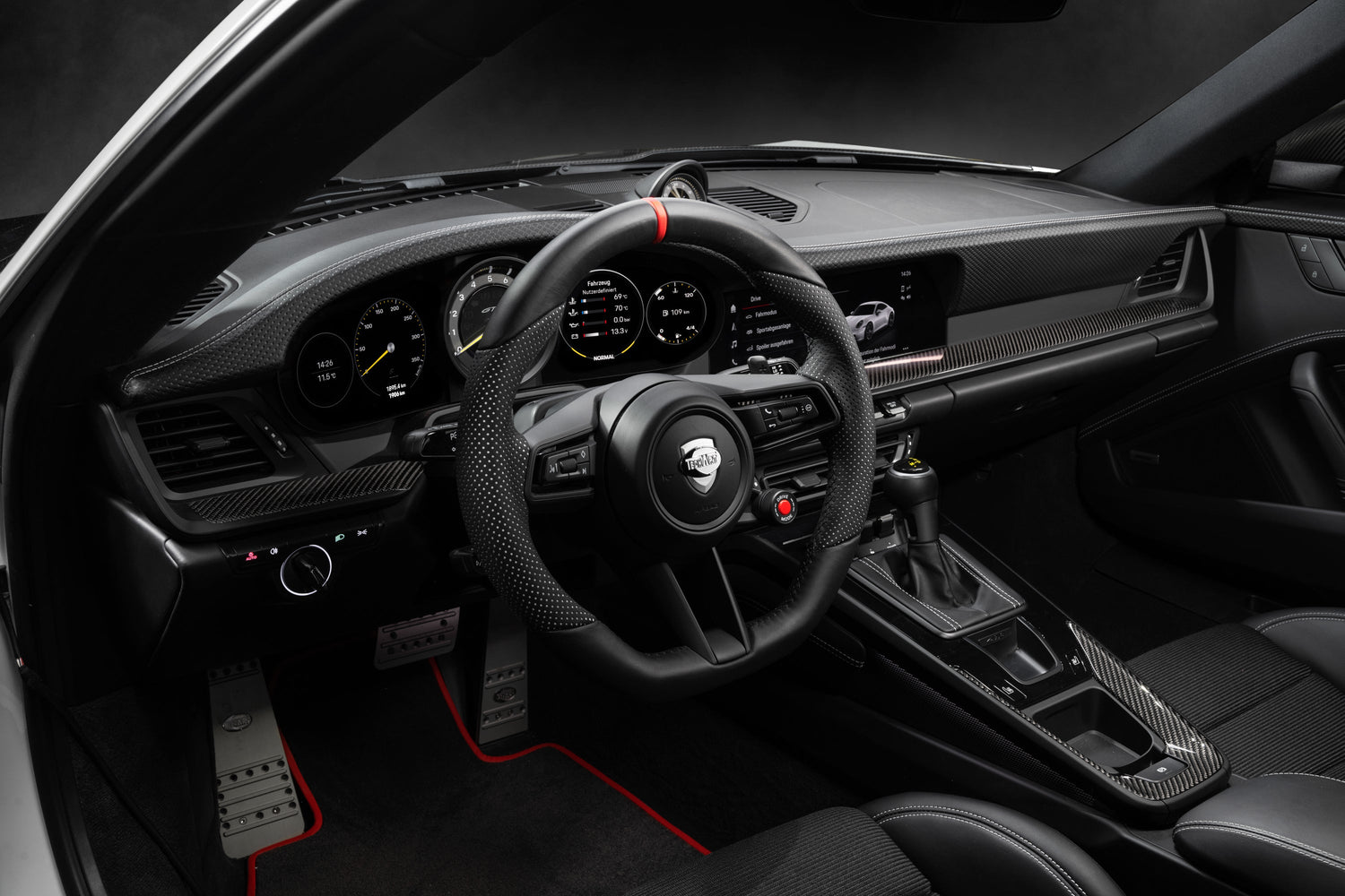 992.2 GT3 Interior