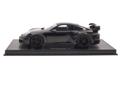 TECHART GTstreet R (992) Collectors Models, scale 1:18