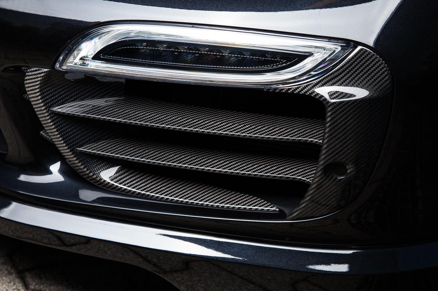 TECHART Carbon Grille Trim Bar, "glossy" for 991.1 Turbo S up to MY16